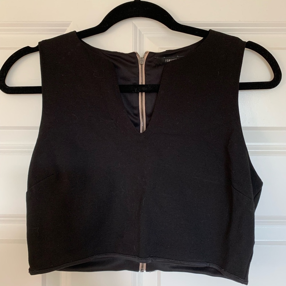 Women’s Black zip up Crop top